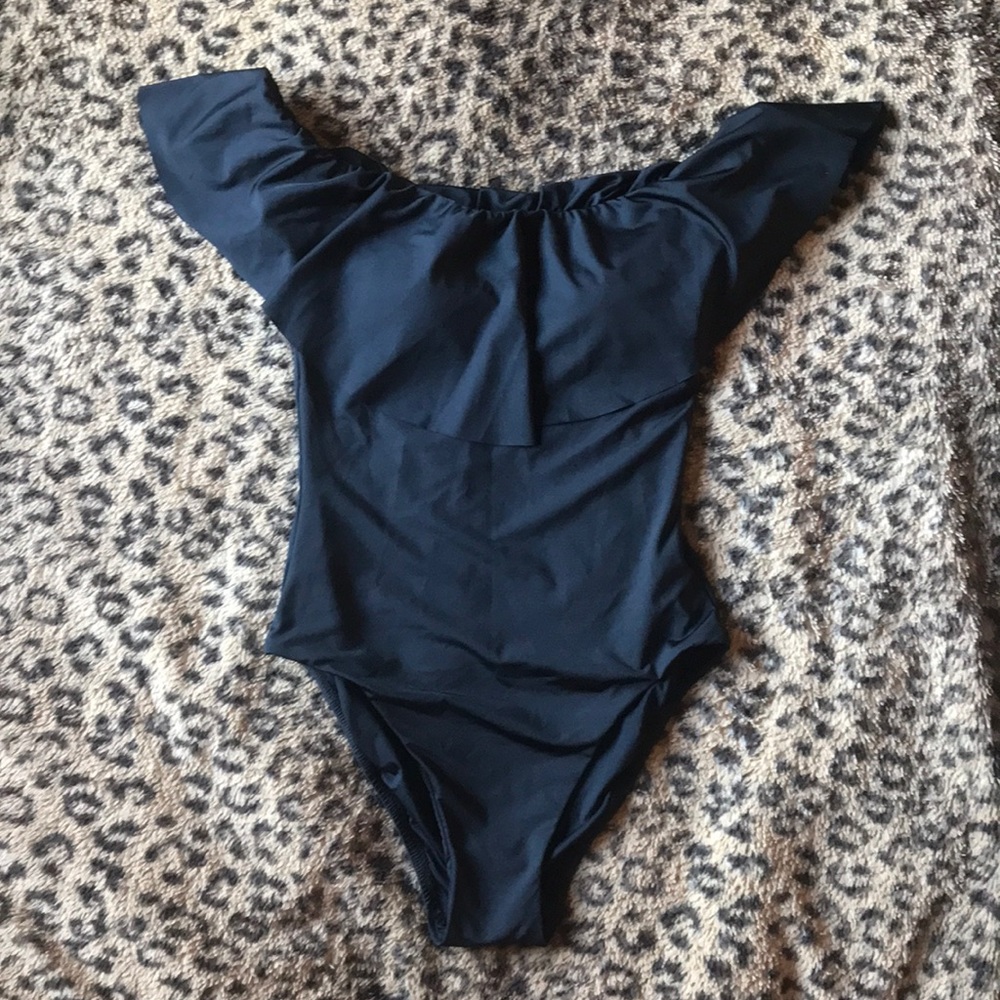 NWOT | Trina Turk Monaco Off The Shoulder Ruffle One Piece Swimsuit Size 2 - Picture 2 of 11